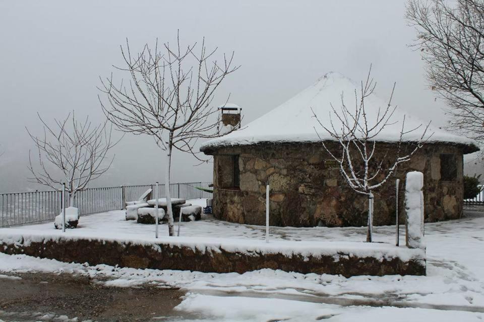Apartamentos Rurales El Solitario بانيوس دي مونتيمايور المظهر الخارجي الصورة