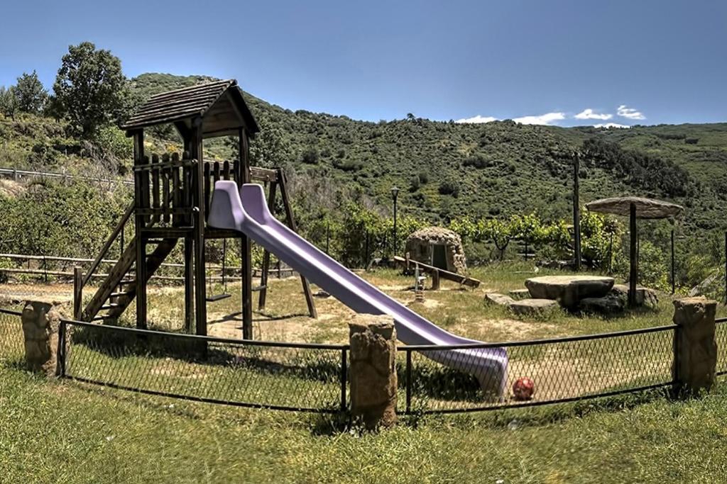 Apartamentos Rurales El Solitario بانيوس دي مونتيمايور المظهر الخارجي الصورة