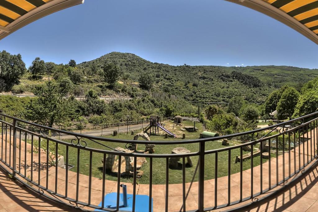 Apartamentos Rurales El Solitario بانيوس دي مونتيمايور المظهر الخارجي الصورة